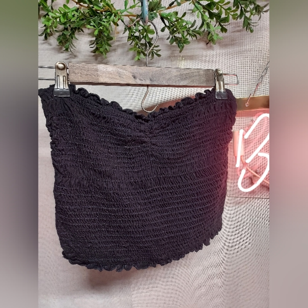 Urban outfitters black ruffled strapless crop top